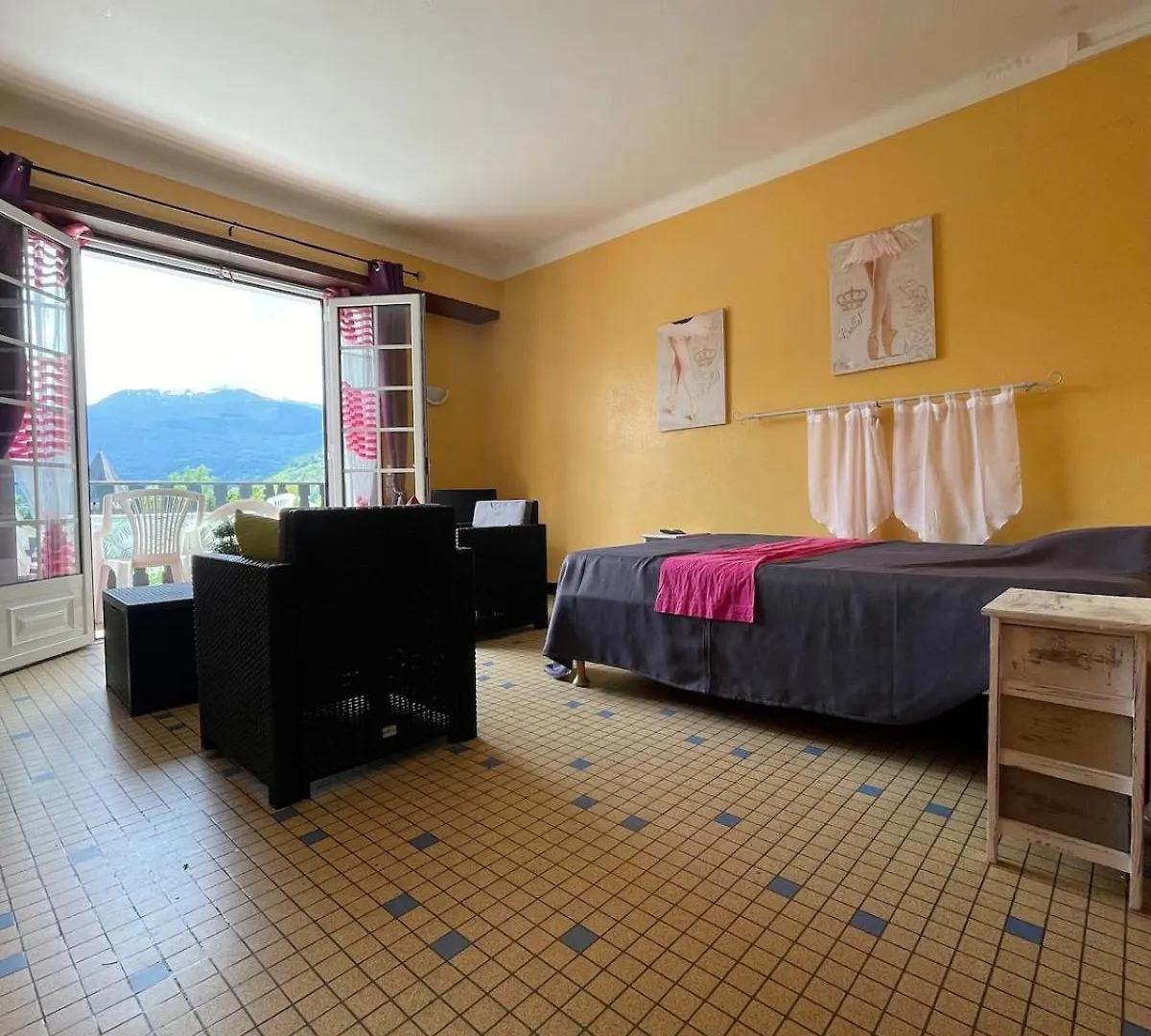 Pyrenees Studio, Vue, Piscine Ayzac-Ost France
